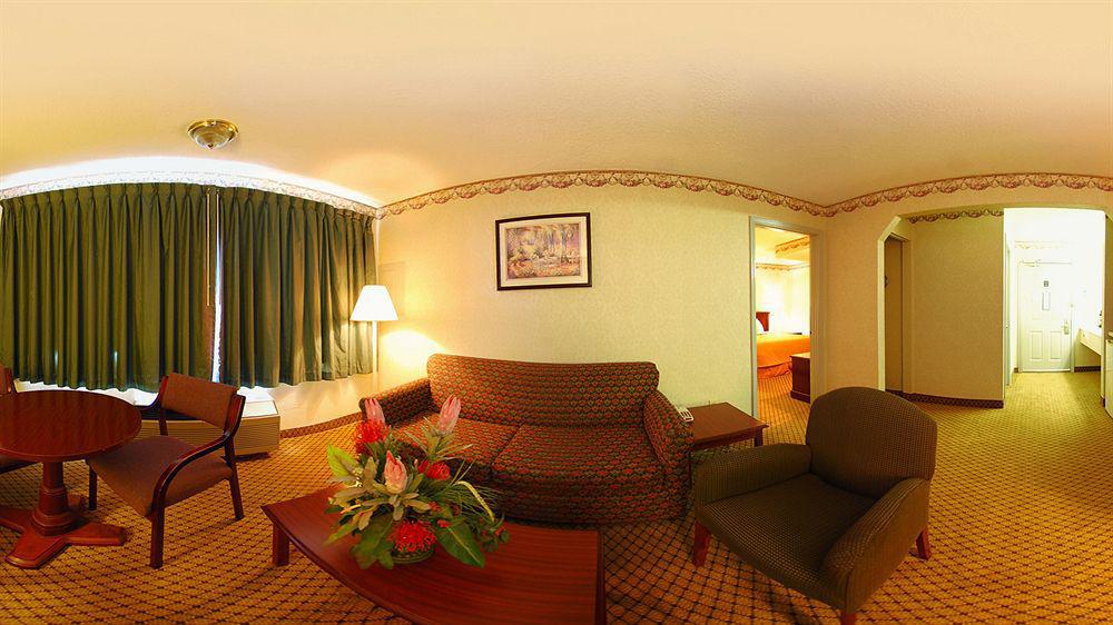 Quality Inn & Suites Morrow Atlanta South Ngoại thất bức ảnh